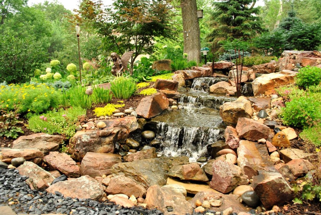 Water Feature by Breaking Ground.